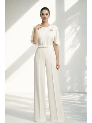 Setre Krem Broş Detaylı Tam Kalıp Kısa Kollu Tulum