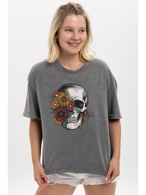 S-Ponder Kurukafa ve Çiçek Baskılı Bisiklet Yaka Oversize %100 Pamuk Tişört