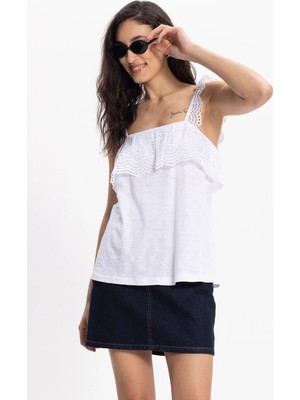 Tudors Kadın Slim Fit Dar Kesim %100 Pamuk Askılı Güpürlü Detaylı Halter Yaka Beyaz Tişört