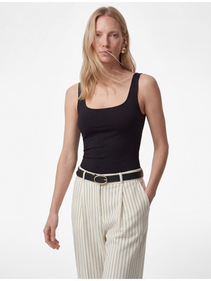 Koton Kare Yaka Slim Fit Kalın Askılı Crop Üst