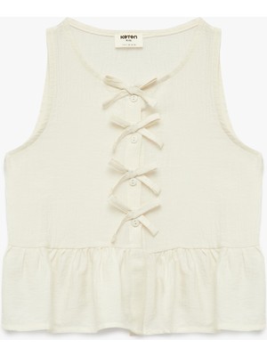 Koton Bisiklet Yaka Bol Kalıp Düğmeli Fırfırlı Fiyonklu Viskon Kolsuz Bluz