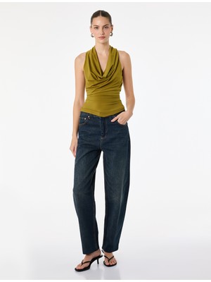 Koton Slim Fit Degaje Yaka Kolsuz Bluz
