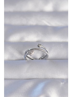 DS LLC Ietaks™ Pirinç Gümüş Renk Zirkon Taşlı Kalpli Model Ayarlanabilir Yüzük