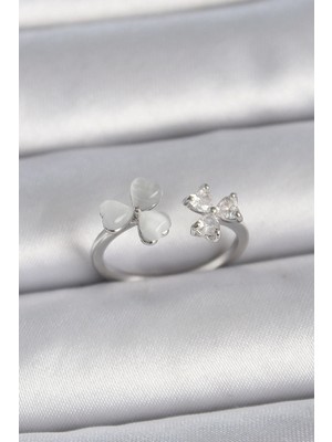 DS LLC Ietaks™ Pirinç Gümüş Renk Ayarlanabilir Zirkon Taşlı Beyaz Mineli Kalp Model Kadın Y�