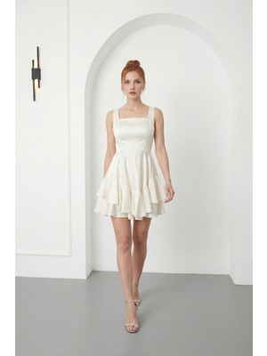 Lafaba Kadın Beyaz Kare Yaka Fırfırlı Mini Saten Mezuniyet Abiye Elbise