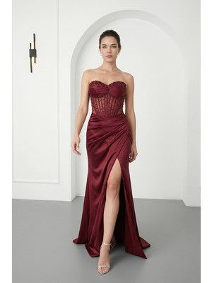 Lafaba Kadın Bordo Dar Kalıp Straplez Boncuklu Uzun Saten Abiye Elbise