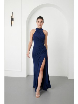 Lafaba Kadın Lacivert Halter Yaka Aksesuar Detay Uzun Abiye Elbise