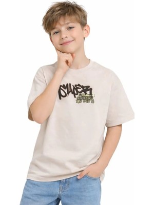 İrem Çocuk Giyim Erkek Çocuk Önü Suder Yazılı Sırtı Kedi Yazı Desenli Bej Renk Kısa Kol Tişört