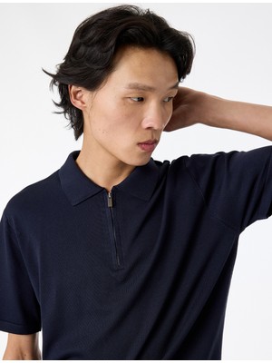 Koton Regular Fit Viskon Yarım Fermuarlı Kısa Kollu Triko Tişört