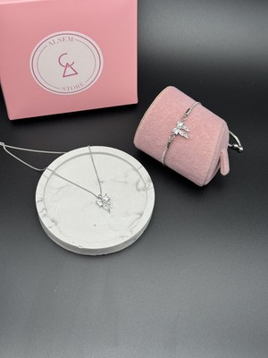 Alsem Gümüş Kaplama Kalp Işlemeli Fiyonk Kolye ve Bileklik Seti , Pembe Kurdele Kolye Bileklik Seti