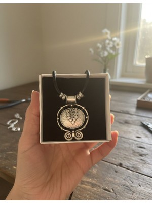 Vintage Takı Gümüş Kaplama Siyah Deri Ipli Vintage Halka Oval Kolye