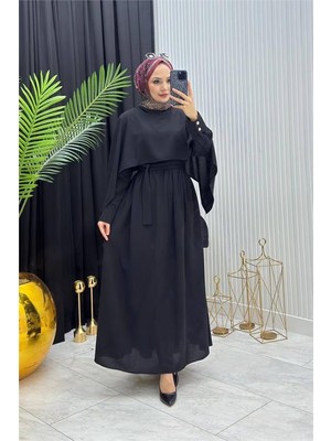 Neşeli Butik Kadın Siyah Pelerinli Bel Bağlama Detaylı Tesettür Elbise NMS088