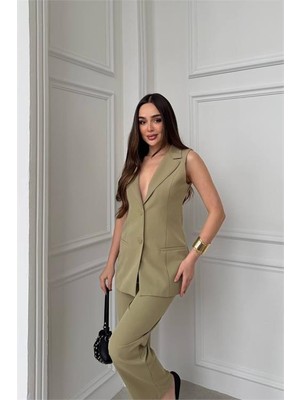 Neşeli Butik Kadın Yeşil Düğme Detaylı Kolsuz Blazer Ceket Pantolon Takım NBSTR4618