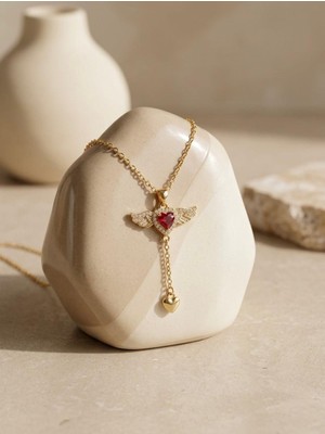 Triya Wear Studio-Çelik-Kararmaz-Gold Renk-Kalp Desenli-Parlak Taşlı Kadın Kolye