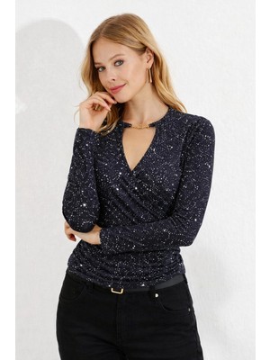 Stores36 Kadın Uzun Kollu Kruvaze Yakalı Aksesuarlı Dalgıç Bluz