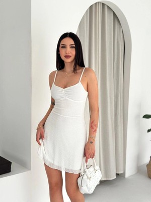 Alfanora Kadın Askılı Mini Elbise Drapeli Göğüs Detay Likralı Yazlık Fit - Beyaz