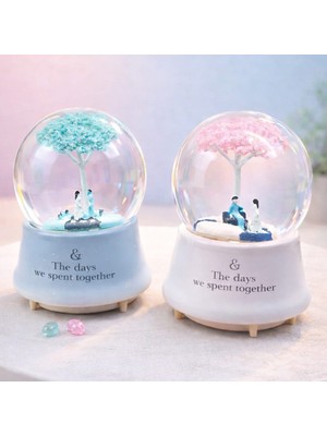 Masa Dostu Büyük Boy Müzikli Romantik Çiftler Temalı Kar Küresi
