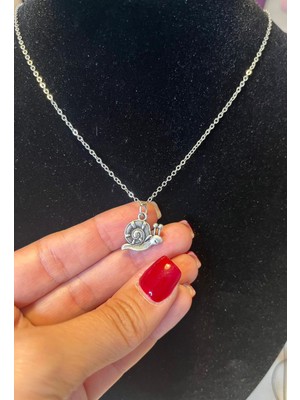 Vintage Takı Gümüş Renk Minimal Salyangoz Figürlü Kolye / "slow Life" Serisi Minimalist Salyangoz Kolye