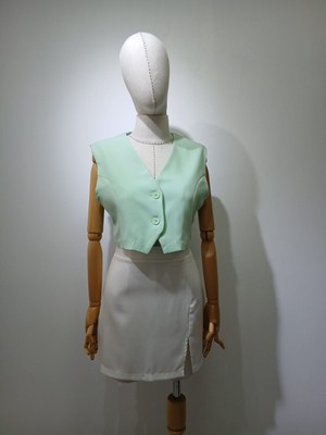 Gizelia V Yaka Düğme Detaylı Crop Yelek - Mint Yeşil