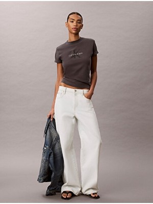 Calvin Klein Kadın Ss Acid Wash Hero Monologo Detaylı T-Shirt