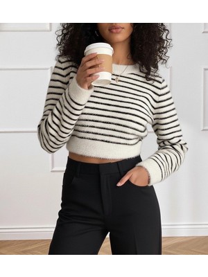 Stores36 Kadın Uzun Kollu Balıkçı Yaka Crop Triko Bluz