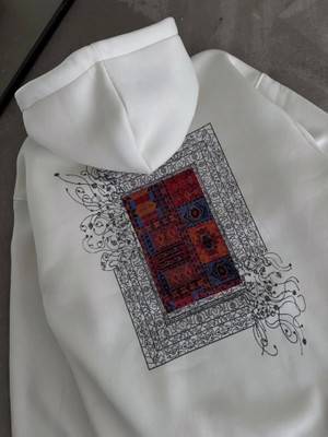 Runique Home Runiquehome Uzun Kol Kapşonlu Ön ve Arka Baskılı Sweatshirt - Beyaz