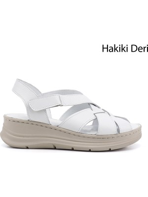 Gönderi(r) Kadın Beyaz  Cırt Bantlı Dolgu Topuk Hakiki Deri Sandalet