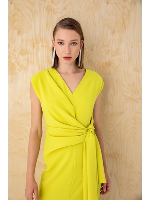 Kameya Düğüm Detaylı Midi Elbise