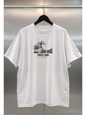 Buzagi Tokyo 1986 Dijital Baskı Oversize Beyaz Unisex Tişört