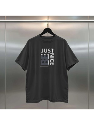 Buzagi Be Nice Dijital Baskı Siyah Beyaz Unisex Oversize Tişört