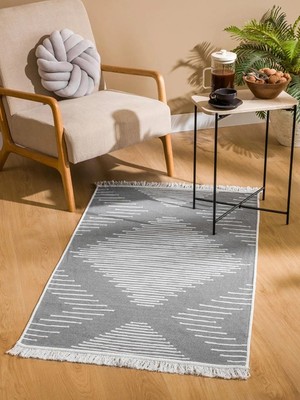LC Waikiki Desenli Püsküllü Halı 80X140 cm  (S6)
