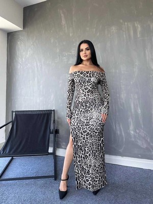 Stores36 Kadın Madonna Yaka Dalgıç Kumaş Leopar Desen Maxi Boy Derin Yırtmaçlı Elbise