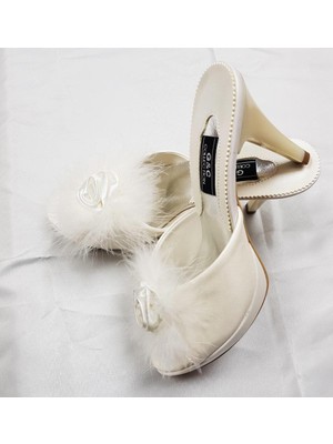 Gc Terlik GC Ekru Gül Aksesuarlı Platform Pnponlu Bayan Terlik GC190