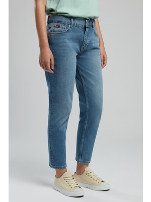 Lee Cooper Funny Normal Bel Rahat Kesim Daralan Paça Mavi Kadın Jean Pantolon