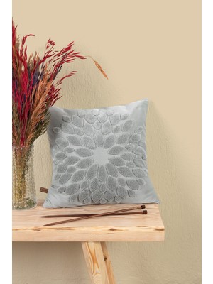 Hamur Gri Kare Dekoratif Kırlent Kılıfı Punch Desen Modern Tasarım %30 Pamuk %70 Micro Polyester