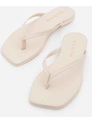 Marjin Kadın Ince Bantlı Parmak Arası Küt Burun Günlük Terlik Nelvin Ekru