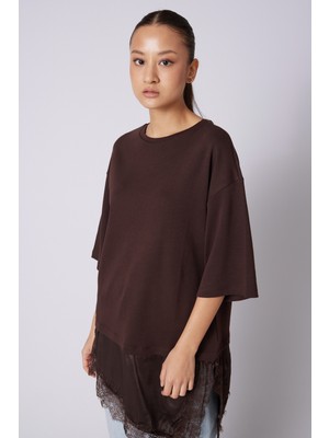 Nisan Triko Dantelli Kombine T-Shırt