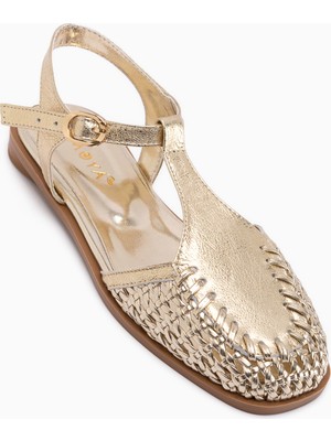 Limoya Clea Hakiki Deri Altın Önü Kapalı Kadın Sandalet