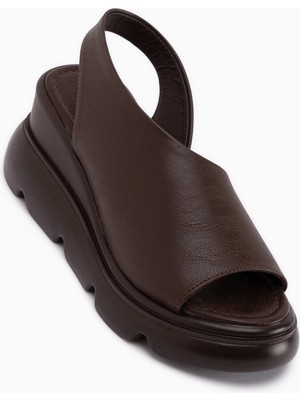 Limoya Lima Kahve Kalın Tabanlı Açık Burunlu Kadın Sandalet