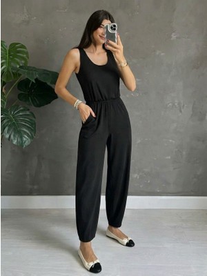 Adisia Kadın Siyah Askılı Yuvarlak Yakalı Cepli Viskon Tulum