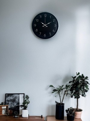 Pazarcan 36 cm Sade Duvar Saati - Siyah Gri Tasarım