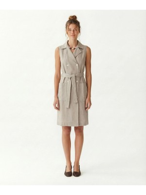 Yargıcı Düz Ceket Yaka Kolsuz Elbise