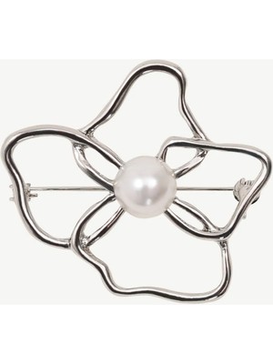 Yargıcı Inci Detaylı ve Çiçek Formlu Broş