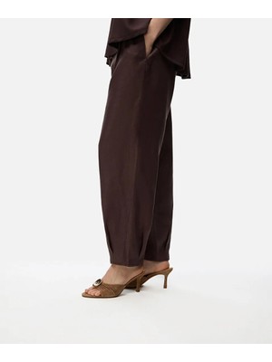 İpekyol Metal Tokalı Büzgülü Deri Terlik IS1260037035023