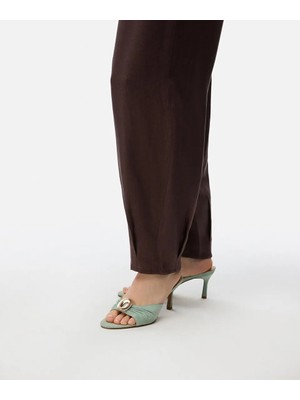 İpekyol Metal Tokalı Büzgülü Deri Terlik IS1260037035089