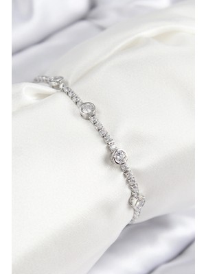 DS LLC Ietaks™ Pirinç Zirkon Taşlı Daire Model Gümüş Renk Asansörlü Kadın Bileklik