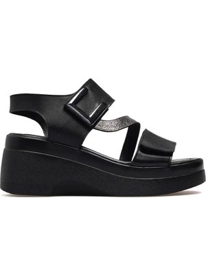 Venüs 2613804Y Kadın Hakiki Deri Dolgu Taban Günlük Sandalet