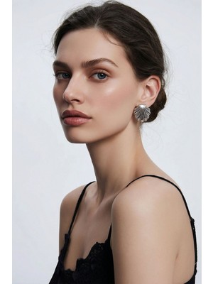 Lykos Çelik Gümüş Renk Istiridye Model Küpe