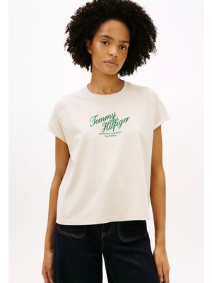 Tommy Hilfiger Kadın Regular Fit Göğsü Desenli Pamuklu Kısa Kollu Bej T-Shirt WW0WW50787-ADK