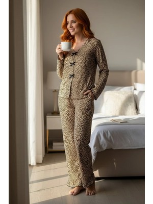 No 35 Moda Kadın Uzun Kollu Leopar Desenli Fiyonklu Ev Giyim Pijama Takımı